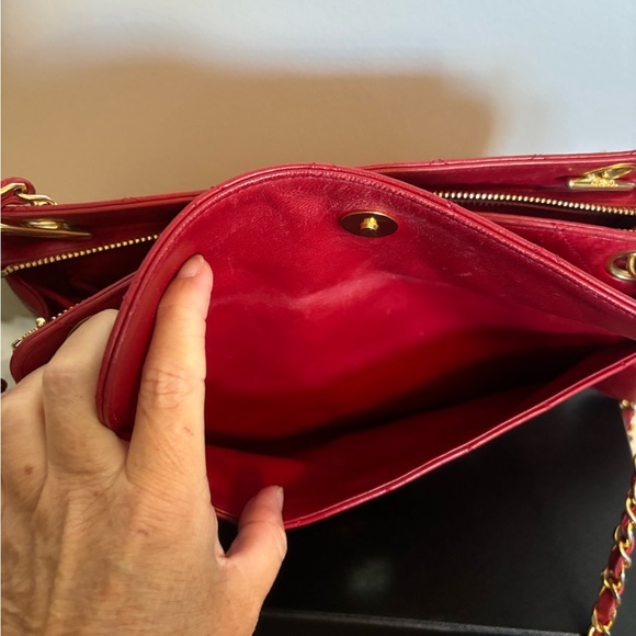 Chanel vintage red lambskin shoulder bag - Picture 11 of 11